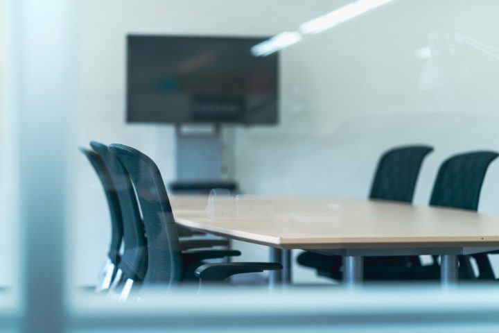 事業再生における会社分割とは？制度の仕組みや事業譲渡との違いを解説